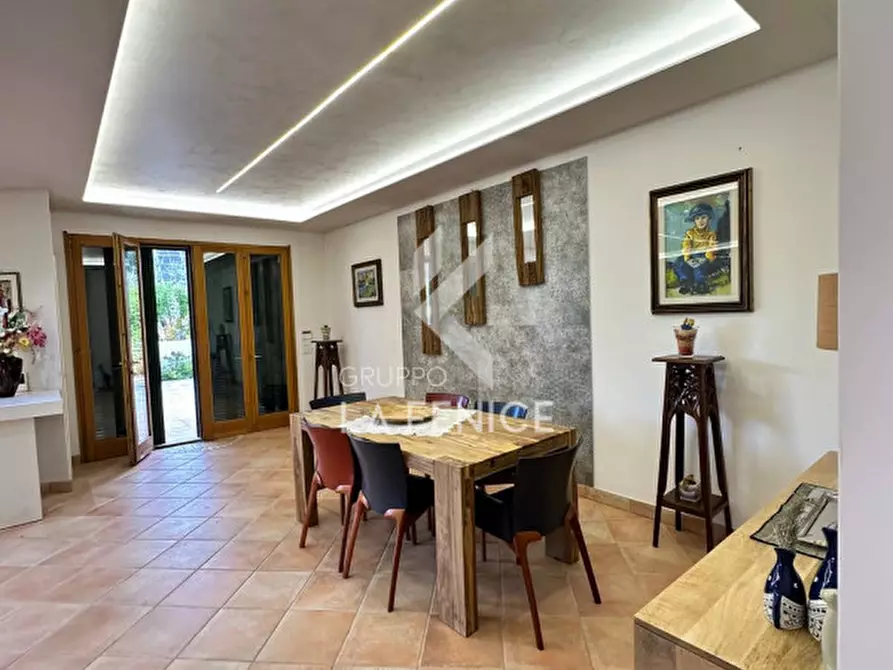 Immagine 20 di Villa in vendita  in Via Massafra 1 a Martina Franca