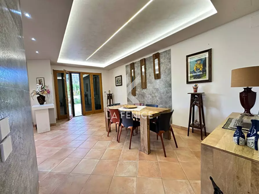 Immagine 21 di Villa in vendita  in Via Massafra 1 a Martina Franca