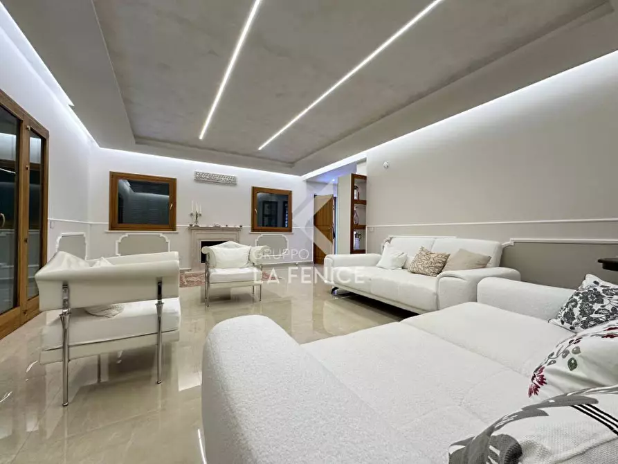 Immagine 28 di Villa in vendita  in Via Massafra 1 a Martina Franca