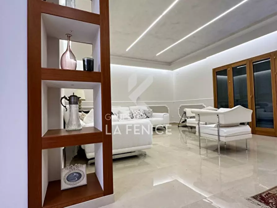 Immagine 32 di Villa in vendita  in Via Massafra 1 a Martina Franca