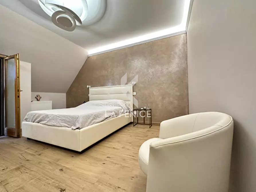 Immagine 38 di Villa in vendita  in Via Massafra 1 a Martina Franca