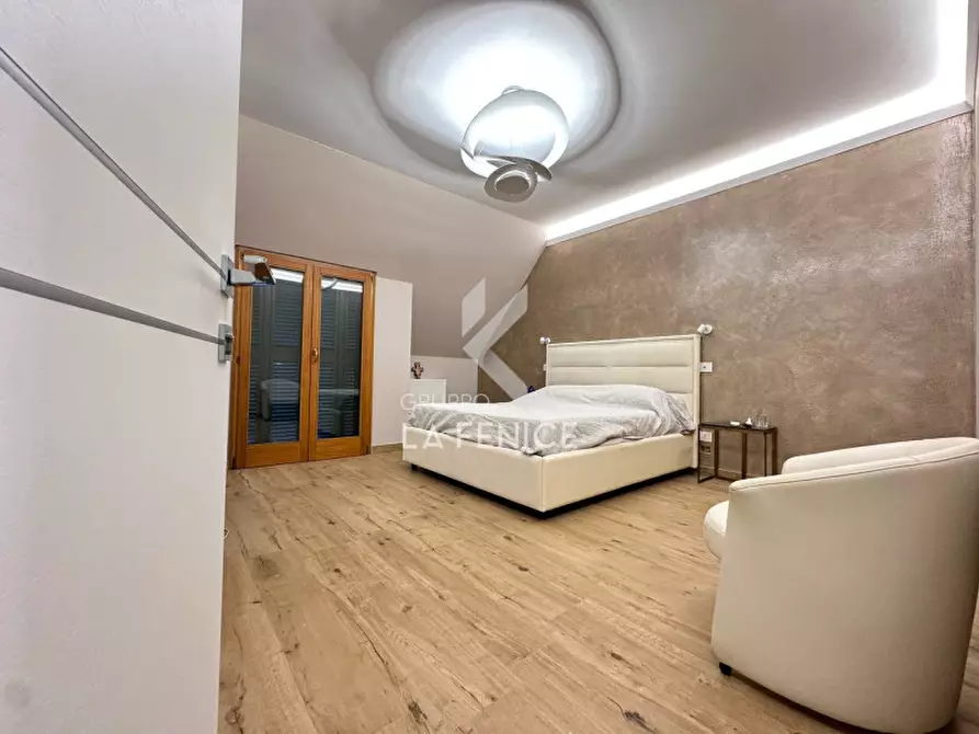 Immagine 41 di Villa in vendita  in Via Massafra 1 a Martina Franca