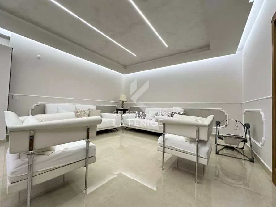 Immagine 73 di Villa in vendita  in Via Massafra 1 a Martina Franca