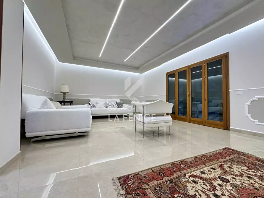 Immagine 75 di Villa in vendita  in Via Massafra 1 a Martina Franca