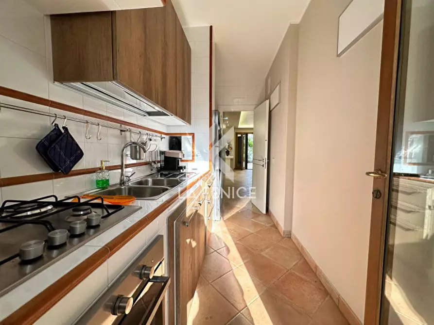 Immagine 80 di Villa in vendita  in Via Massafra 1 a Martina Franca