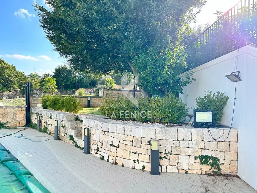 Immagine 96 di Villa in vendita  in Via Massafra 1 a Martina Franca