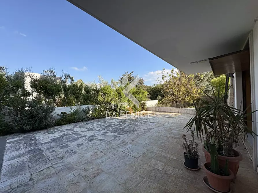 Immagine 107 di Villa in vendita  in Via Massafra 1 a Martina Franca