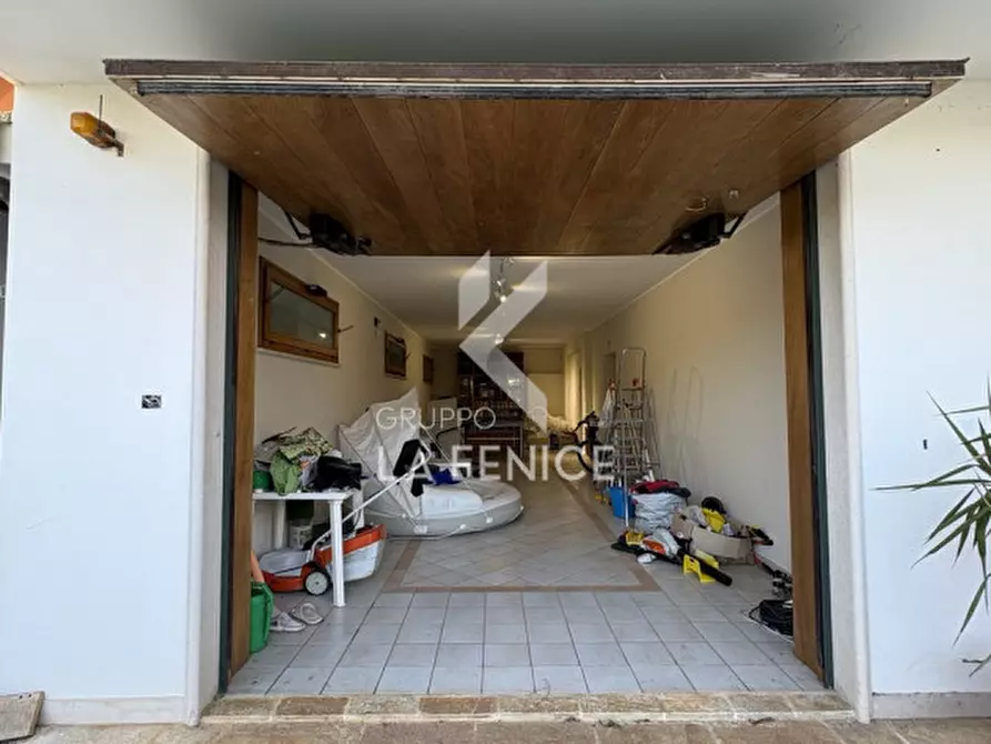 Immagine 108 di Villa in vendita  in Via Massafra 1 a Martina Franca