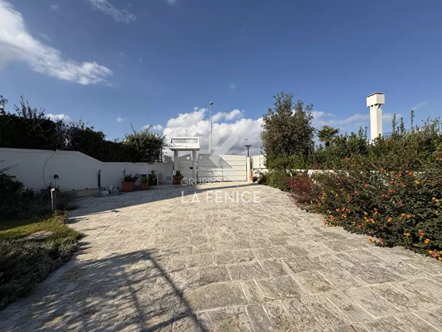 Immagine 115 di Villa in vendita  in Via Massafra 1 a Martina Franca