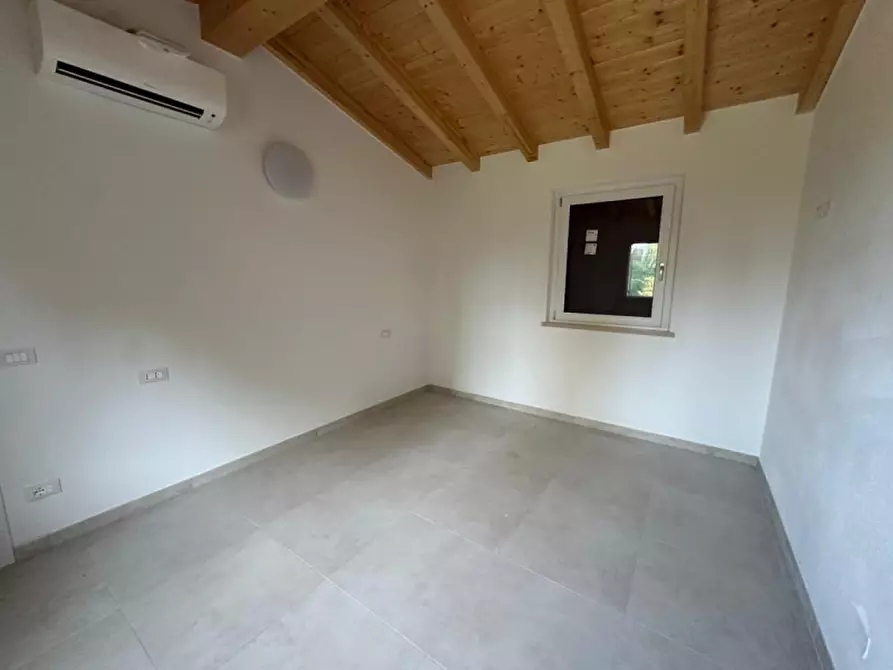 Immagine 10 di Villetta a schiera in affitto  in VIA SASSE a Verona