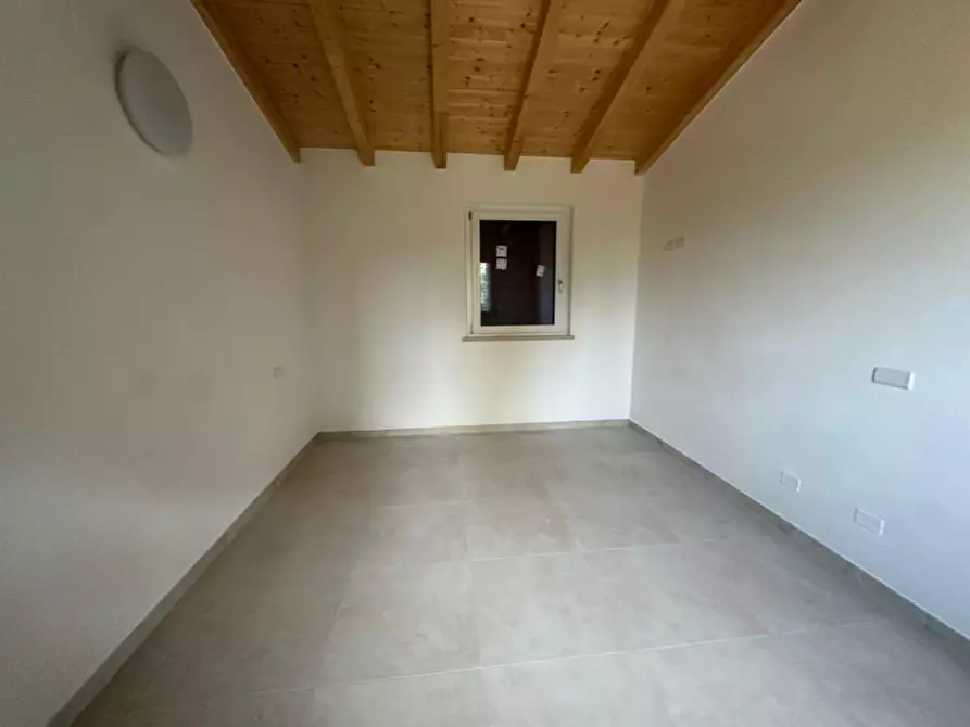 Immagine 13 di Villetta a schiera in affitto  in VIA SASSE a Verona