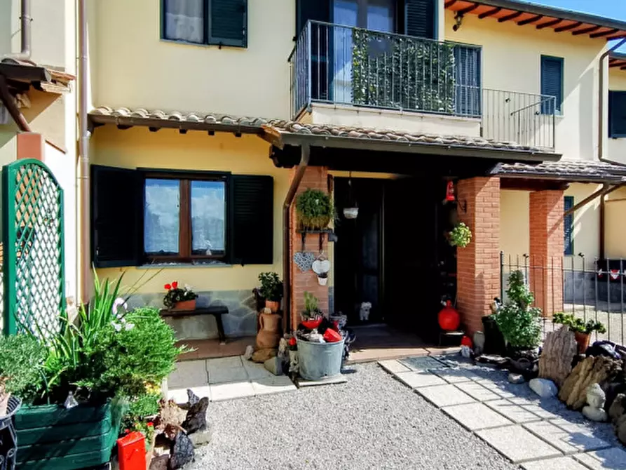 Immagine 3 di Villetta a schiera in vendita  a Tuoro Sul Trasimeno