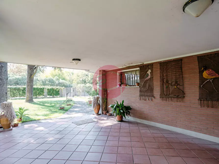 Immagine 3 di Villa in vendita  a Rimini