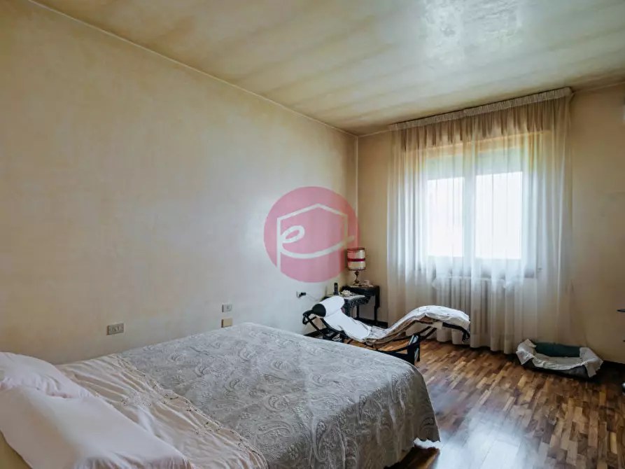 Immagine 18 di Villa in vendita  a Rimini