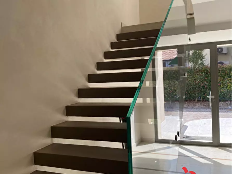 Immagine 12 di Appartamento in vendita  in Via della Fonda a Noale