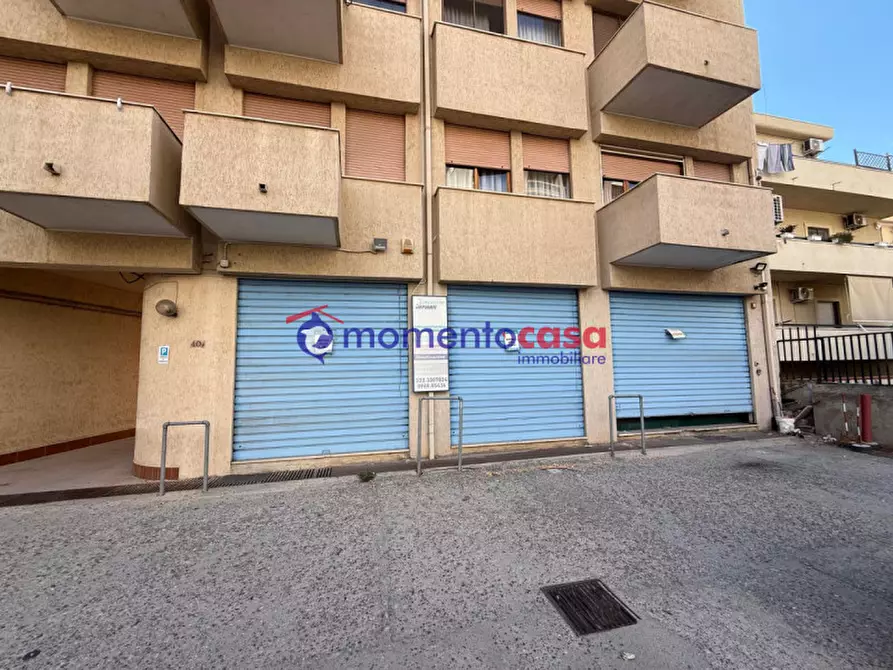 Immagine 1 di Negozio in vendita  in Via Sbarre Superiori a Reggio Di Calabria