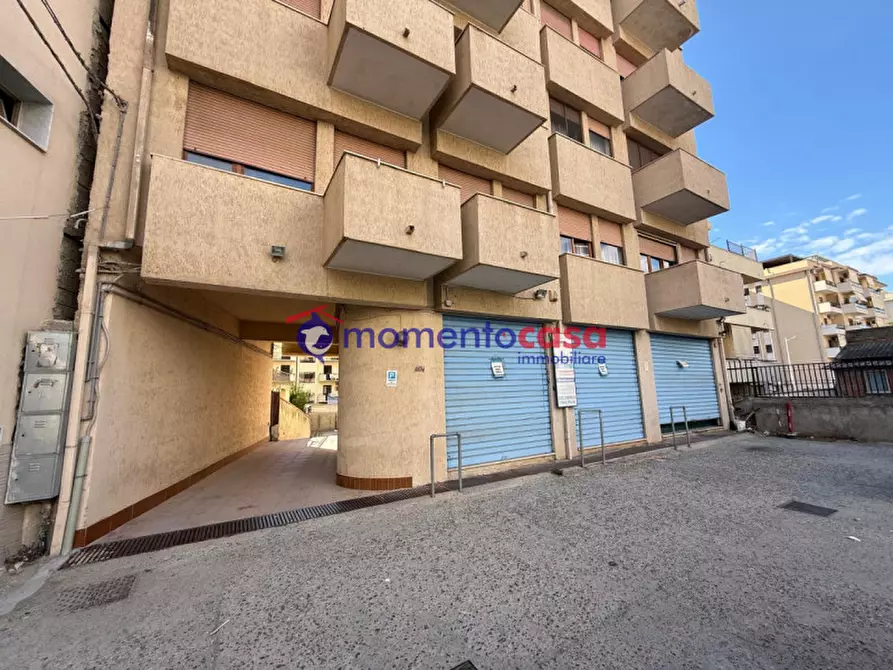 Immagine 17 di Negozio in vendita  in Via Sbarre Superiori a Reggio Di Calabria