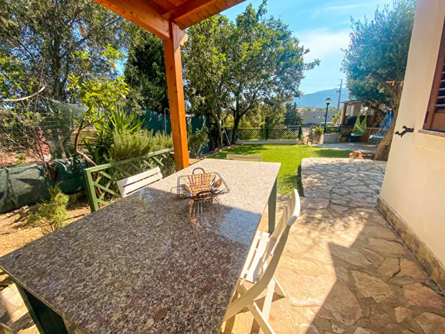 Immagine 15 di Casa bifamiliare in vendita  in Villasimius Viale dei Carrubi a Cagliari