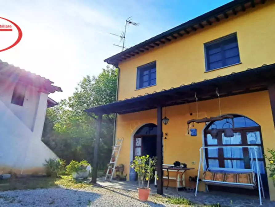 Immagine 2 di Villa in vendita  in Via Montecarlo a San Giovanni Valdarno