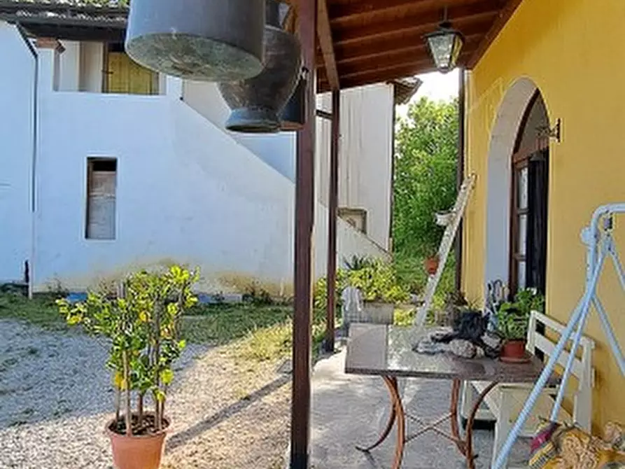 Immagine 5 di Villa in vendita  in Via Montecarlo a San Giovanni Valdarno