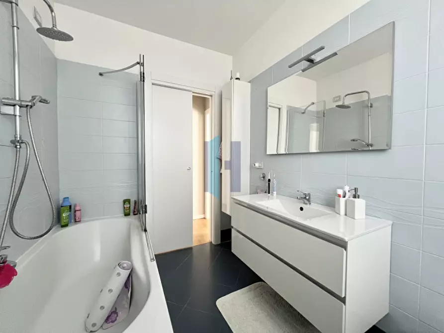 Immagine 16 di Appartamento in vendita  in Via Volturno a Brescia