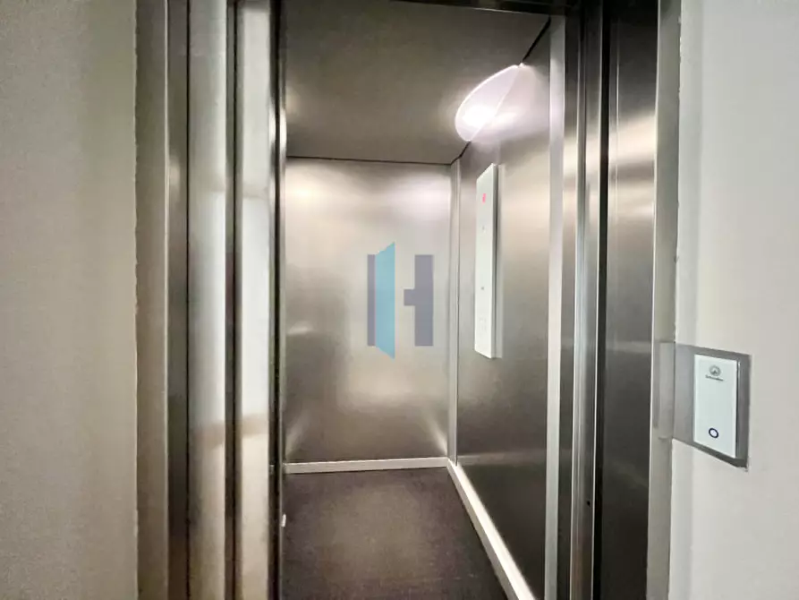 Immagine 20 di Appartamento in vendita  in Via Volturno a Brescia