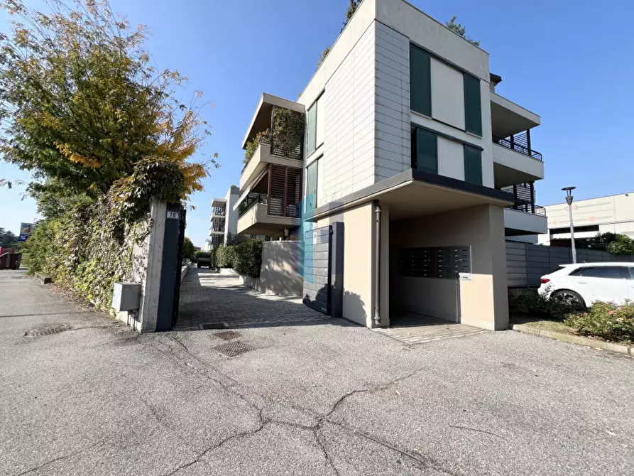 Immagine 26 di Appartamento in vendita  in Via Volturno a Brescia