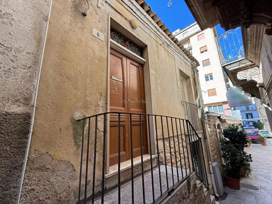 Immagine 1 di Casa indipendente in vendita  in Via Arancitello a Modica