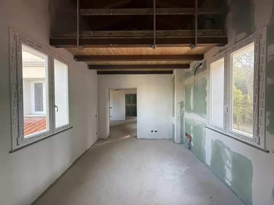 Immagine 5 di Appartamento in vendita  in VIA FONTE DELLA PUZZOLENTE a Livorno