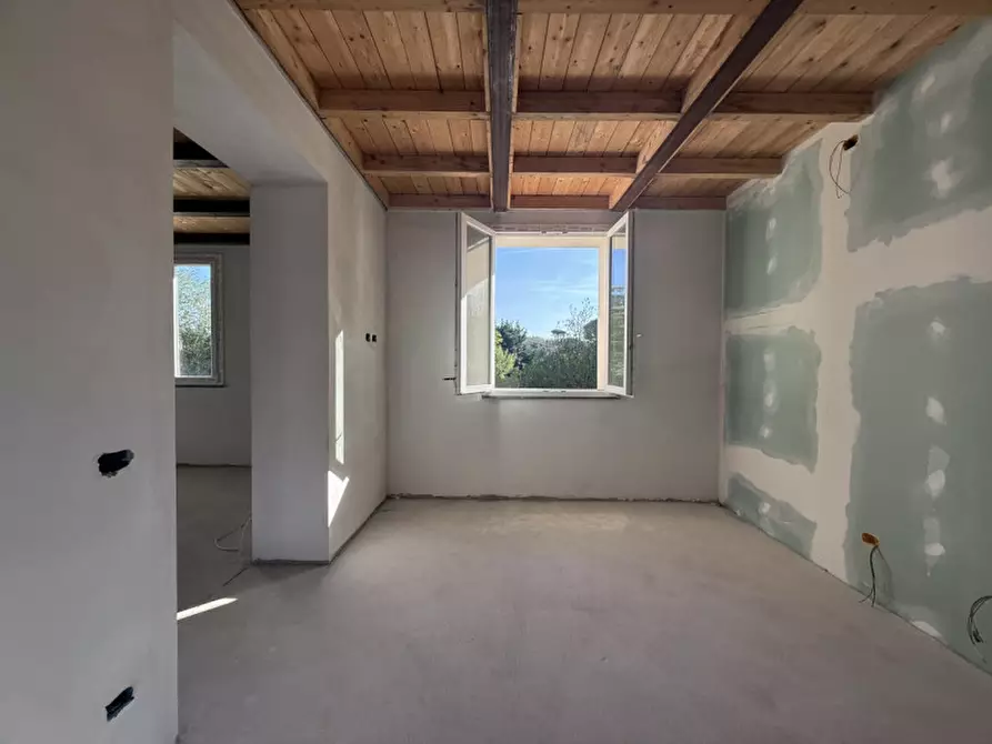 Immagine 11 di Appartamento in vendita  in VIA FONTE DELLA PUZZOLENTE a Livorno