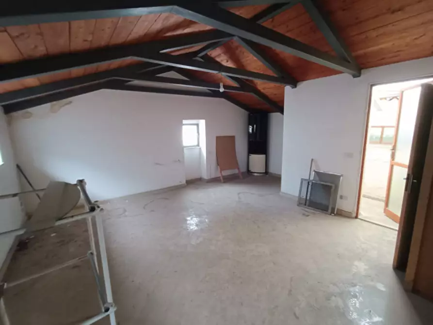 Immagine 11 di Casa indipendente in vendita  in Via Felice Orsini a Andria