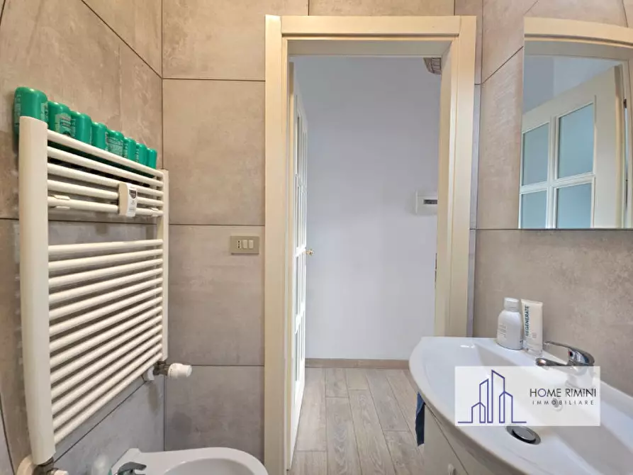 Immagine 64 di Appartamento in vendita  in Viale Dandolo a Rimini