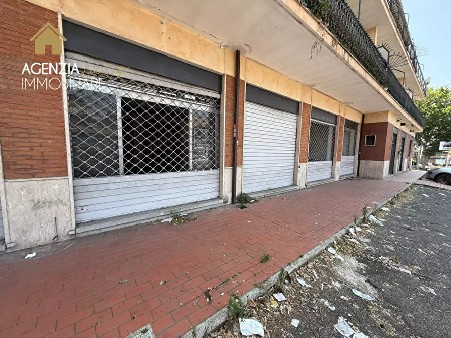 Immagine 1 di Attività commerciale in vendita  in via prenestina 1186 a Roma