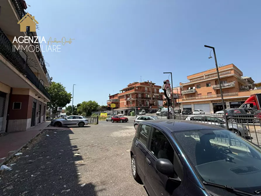 Immagine 4 di Attività commerciale in vendita  in via prenestina 1186 a Roma