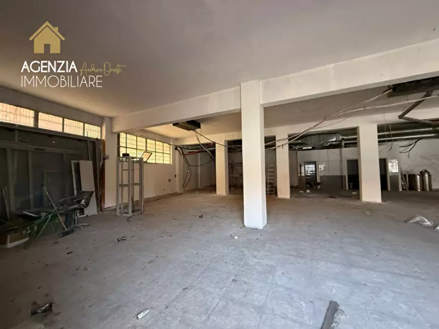 Immagine 8 di Attività commerciale in vendita  in via prenestina 1186 a Roma