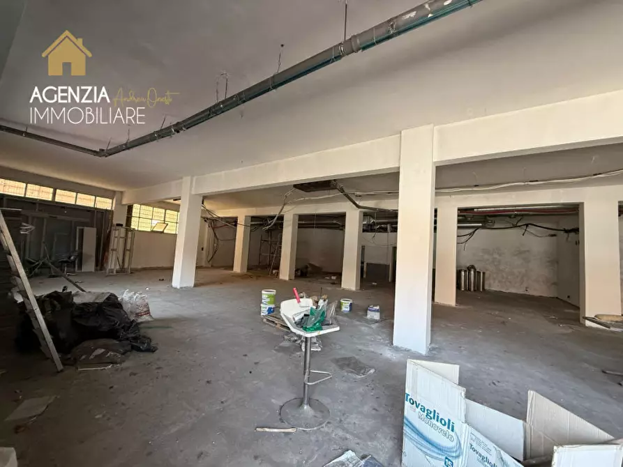 Immagine 9 di Attività commerciale in vendita  in via prenestina 1186 a Roma