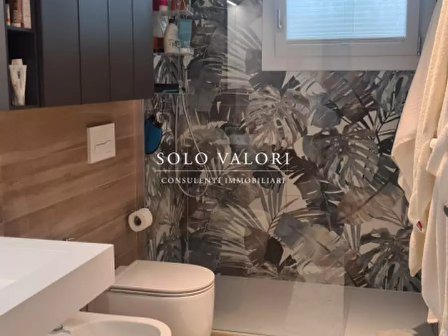 Immagine 40 di Appartamento in vendita  in Piazza Milano a Jesolo