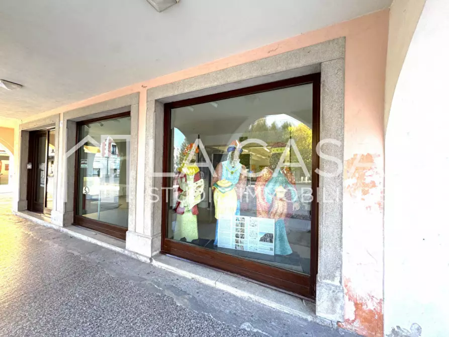 Immagine 3 di Negozio in affitto  in Piazza Garibaldi, 39 a Spilimbergo