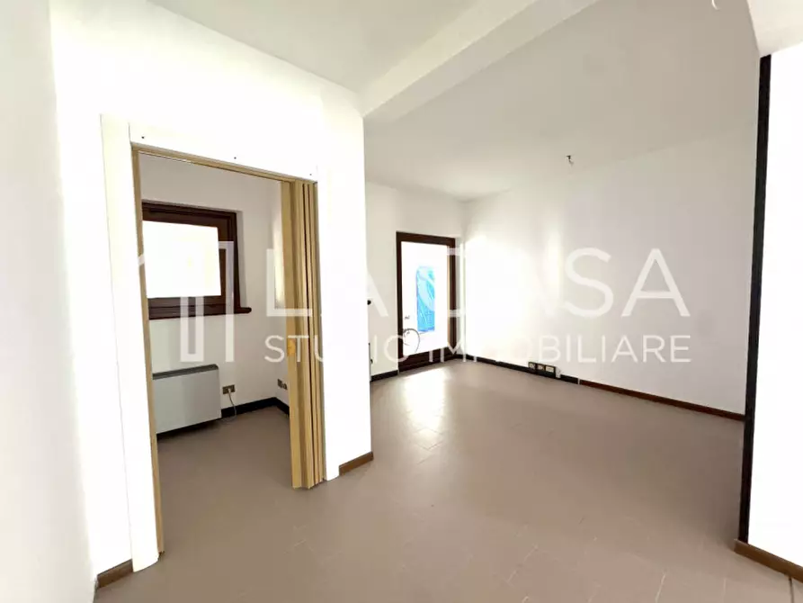 Immagine 9 di Negozio in affitto  in Piazza Garibaldi, 39 a Spilimbergo