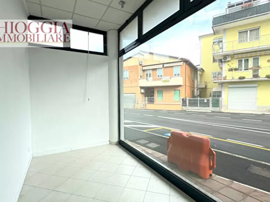 Immagine 4 di Negozio in affitto  in Viale Ionio a Chioggia