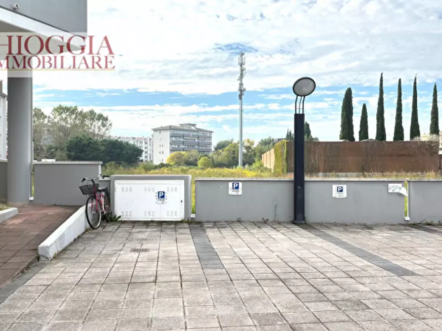 Immagine 9 di Negozio in affitto  in Viale Ionio a Chioggia