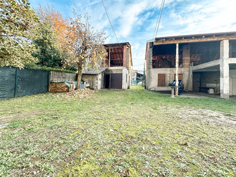 Immagine 19 di Villetta a schiera in vendita  in Via Giuseppe Nobile 6 a Gattico-Veruno