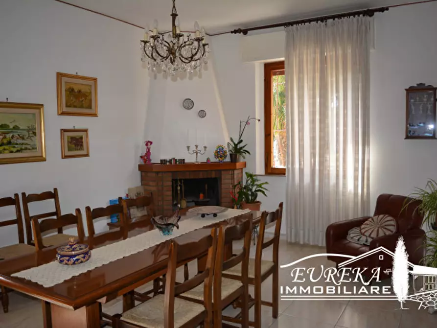 Immagine 6 di Casa indipendente in vendita  in Via Roma 160 a Castiglione Del Lago