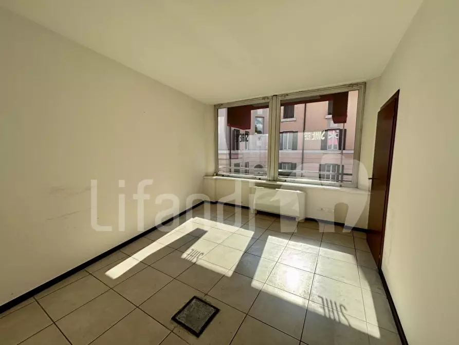 Immagine 12 di Ufficio in affitto  in Via Francesco Crispi - Francesco-Crispi-Straße a Bolzano