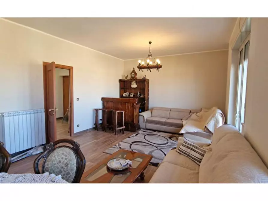 Immagine 2 di Appartamento in vendita  in VIA VILLAGRAZIA a Palermo