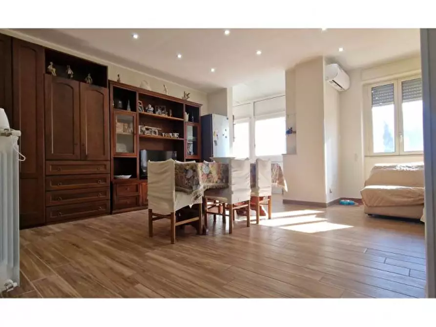 Immagine 4 di Appartamento in vendita  in VIA VILLAGRAZIA a Palermo