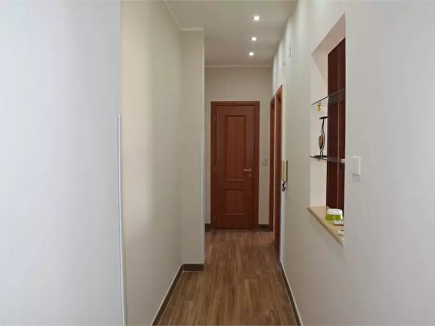 Immagine 9 di Appartamento in vendita  in VIA VILLAGRAZIA a Palermo