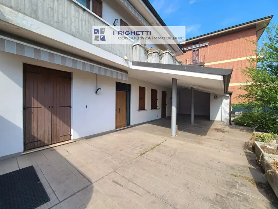 Immagine 1 di Villa in vendita  in Via Catania a Verona