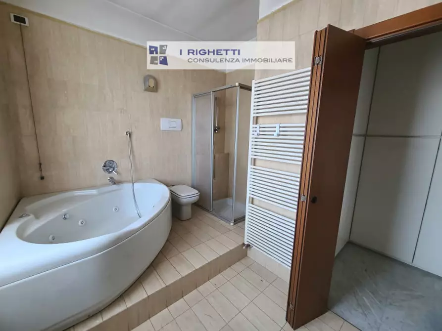 Immagine 19 di Villa in vendita  in Via Catania a Verona