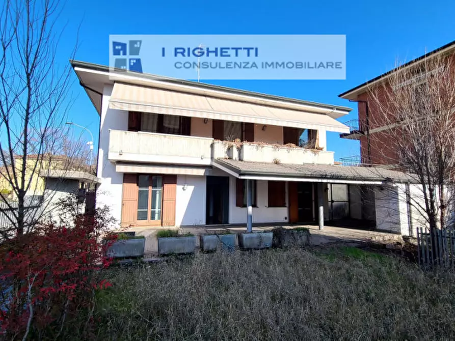 Immagine 23 di Villa in vendita  in Via Catania a Verona